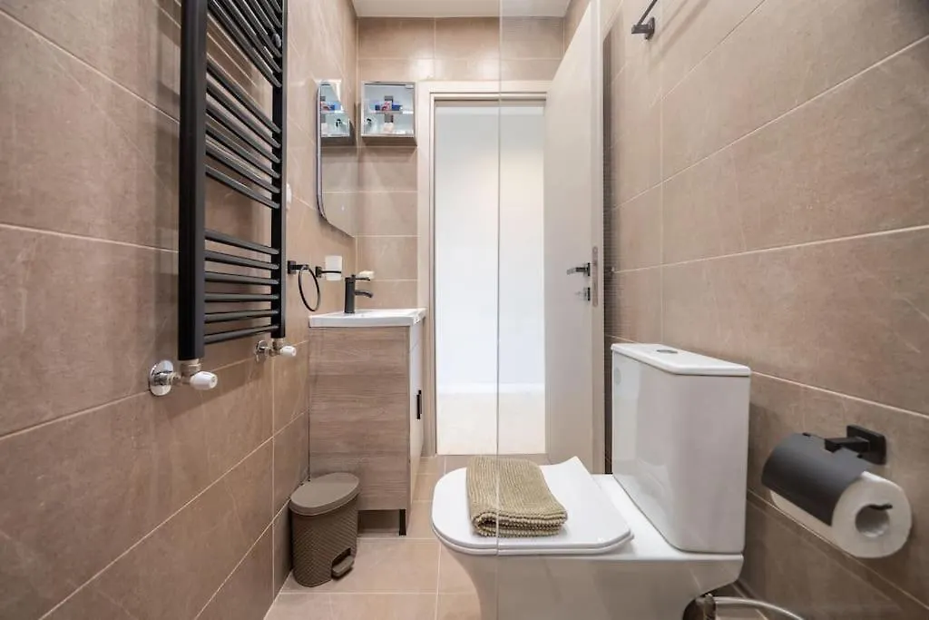 Out Of Stone Suite - Thessaloniki Διαμέρισμα 2 Υπνοδωματίων -Πλατεία Δημοκρατίας 0*,  Griechenland